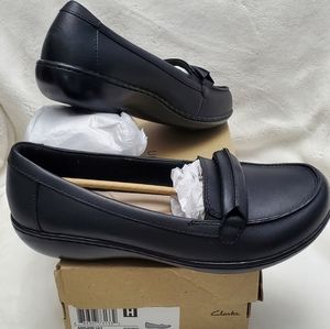 Clarks Ashland Lily Loafers 8 WW Black Leather